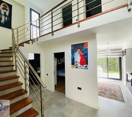 Kusadasinda Muhtesem Bir Miray B4 Villa
